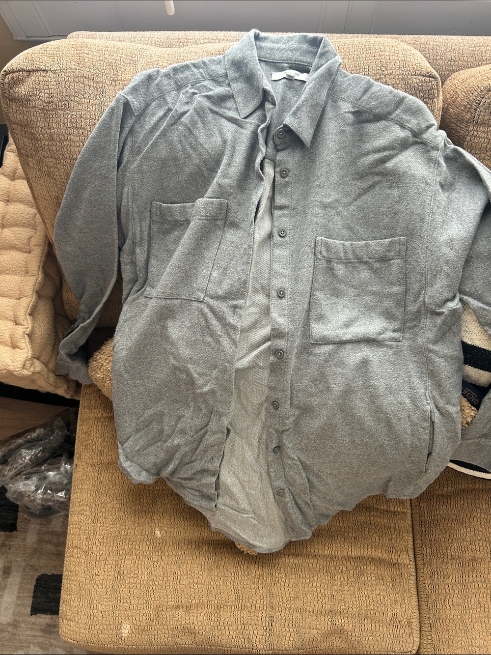 Lightweight Flannel Button-Up Shirt in Heather Gray